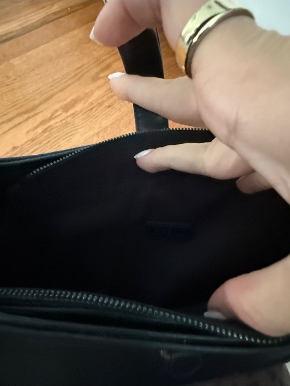 Black purse - Picture 4 of 4